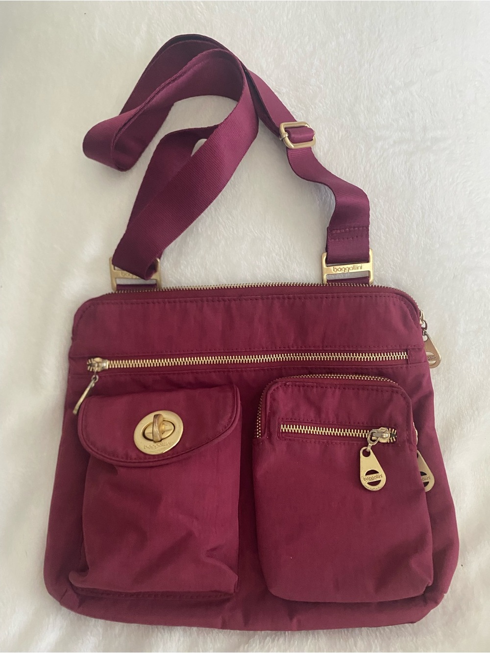 Baggallini Burgundy Crossbody with Gold Accents